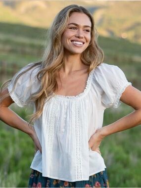 NWT NATURAL LIFE Sweet Nothings Embroidered Cotton Top Cream / off white $55
